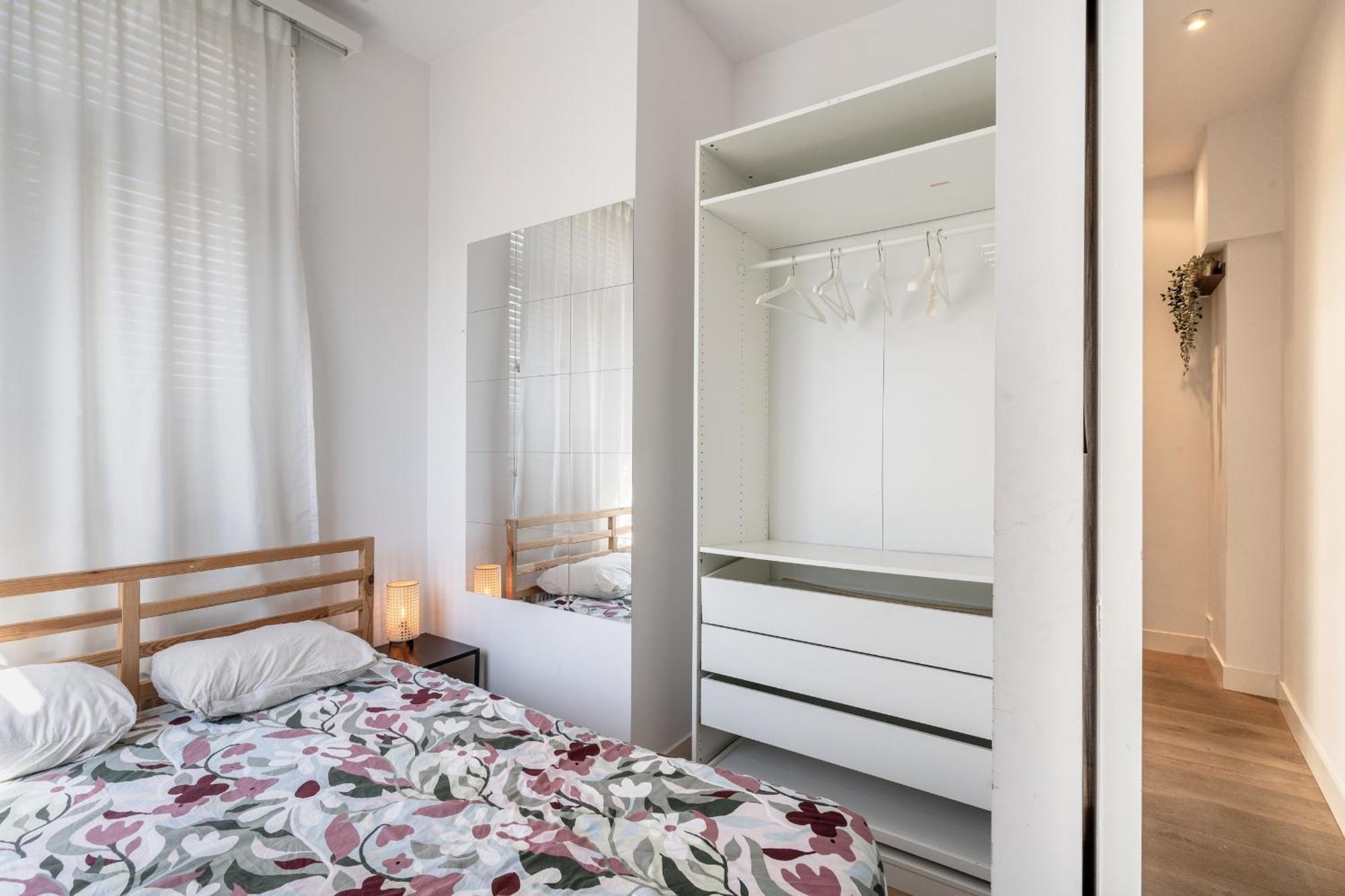 Beautiful Modern Apartment In The Heart Of Anvers Exterior foto